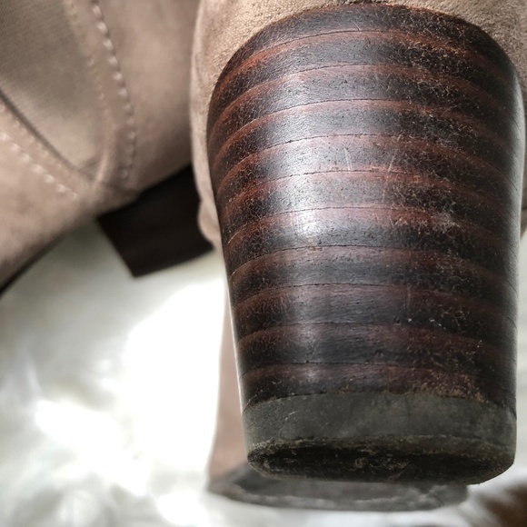 Taupe Suede Slip-On Boots- Unisa Size 8 - Picture 6 of 10